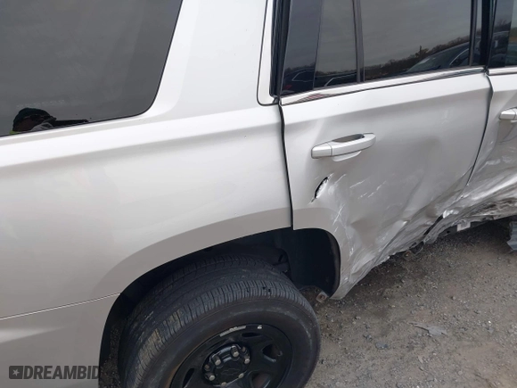 2018 Chevrolet Tahoe Commercial with VIN 1GNLCDEC0JR276911, listed as a IAAI auction lot 40809423 with 110,163 mi miles. Bid and sale history available at carsss.com. Image 17.