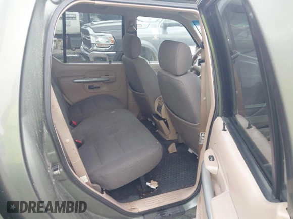 2002 Ford Explorer Sport Trac Value z VIN 1FMZU77E42UC02871, wystawiony jako IAAI lot #42470829 z przebiegiem 151 070 mil mil oraz . Historia ofert i sprzedaży dostępna na DreamBid. Obrazek 8.
