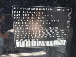 2022 Volkswagen Tiguan SE R-Line Black z VIN 3VV8B7AX8NM083992, wystawiony jako IAAI lot #42101368 z przebiegiem 40 319 mil mil oraz . Historia ofert i sprzedaży dostępna na DreamBid. Obrazek 9.