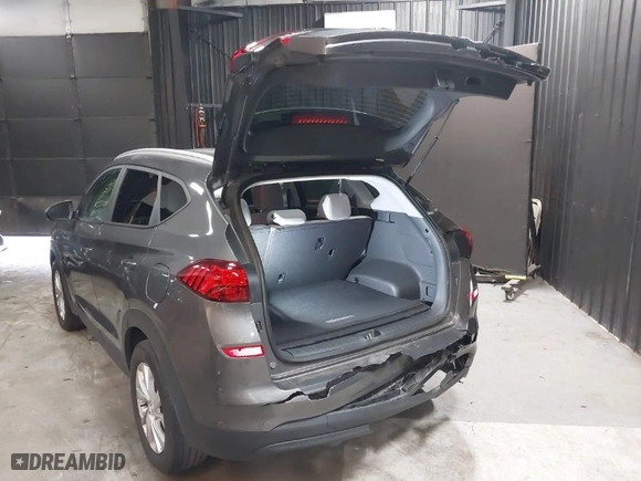 2020 Hyundai Tucson Value with VIN KM8J3CA45LU136535, listed as a IAAI auction lot 41684819 with 39,760 mi miles. Bid and sale history available at carsss.com. Image 3.