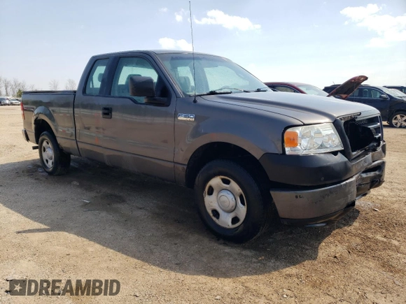 2007 Ford F-150 STX with VIN 1FTRX12W37FB04662, listed as a Copart auction lot 54192815 with 123,863 mi miles and Salvage title. Bid and sale history available at DreamBid. Image 4.