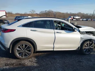 2023 Infiniti QX55 Luxe z VIN 3PCAJ5JR4PF122349, wystawiony jako IAAI lot #40942246 z przebiegiem 12 604 mil mil oraz . Historia ofert i sprzedaży dostępna na DreamBid. Obrazek 14.