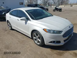 2015 Ford Fusion SE with VIN 3FA6P0H70FR169716, listed as a IAAI auction lot 41920902 with 288,875 mi miles. Bid and sale history available at carsss.com. Image 1.