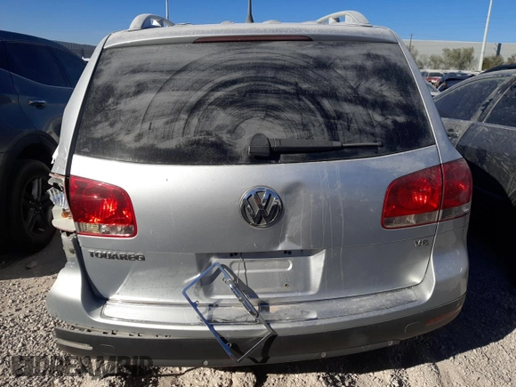 2007 Volkswagen Touareg V6 with VIN WVGZE77L77D004272, listed as a Copart auction lot 83291304 with 151,302 mi miles and Non Repairable. Bid and sale history available at DreamBid. Image 6.