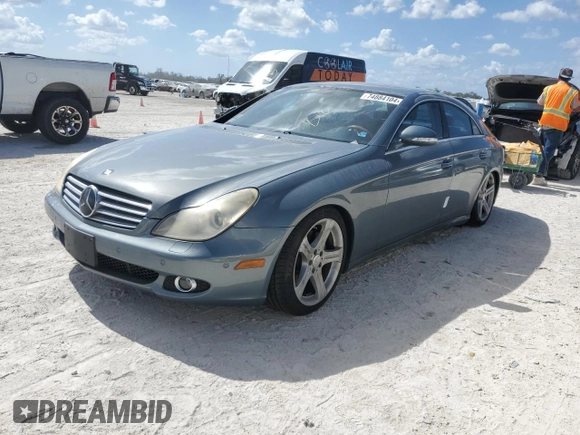 2006 Mercedes-Benz CLS-Class with VIN WDDDJ75XX6A070210, listed as a Copart auction lot 74884104 with 0 mi miles and Salvage Title. Bid and sale history available at carsss.com. Image 1.