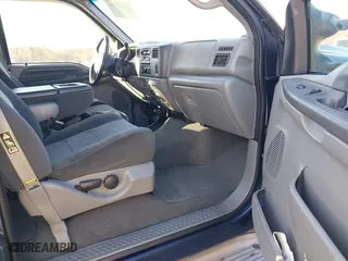 2002 Ford Super Duty F-250 XL with VIN 1FTNW21S52EA60362, listed as a IAAI auction lot 42004090 with 1 mi miles. Bid and sale history available at carsss.com. Image 5.