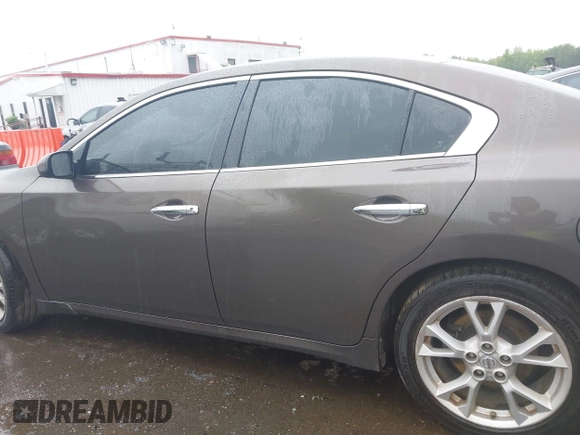 2013 Nissan Maxima SV with VIN 1N4AA5AP7DC810889, listed as a IAAI auction lot 42276371 with 47,000 mi miles and . Bid and sale history available at DreamBid. Image 14.