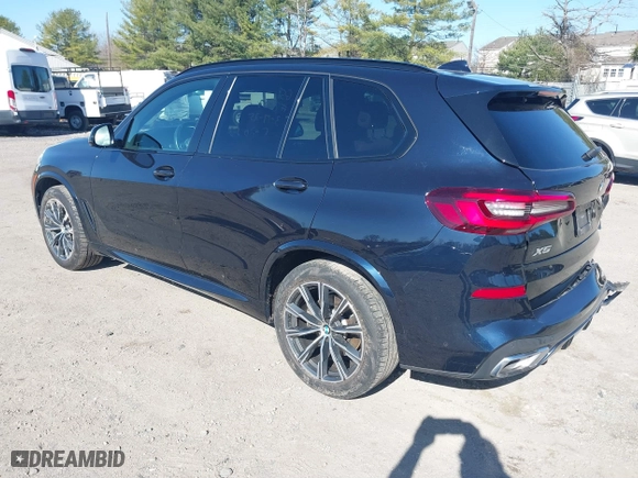 2021 BMW X5 xDrive40i with VIN 5UXCR6C09M9F83785, listed as a IAAI auction lot 41828697 with 57,863 mi miles. Bid and sale history available at carsss.com. Image 3.