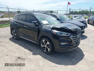 2017 Hyundai Tucson Sport z VIN KM8J33A27HU362369, wystawiony jako IAAI lot #42146075 z przebiegiem 91 168 mil mil oraz . Historia ofert i sprzedaży dostępna na DreamBid. Obrazek 1.