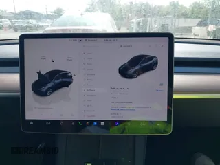 2024 Tesla Model Y Long Range z VIN 7SAYGDEE2RF992489, wystawiony jako IAAI lot #42258232 z przebiegiem 14 771 mil mil oraz . Historia ofert i sprzedaży dostępna na DreamBid. Obrazek 18.