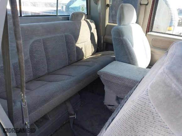 1995 Chevrolet C/K 1500 with VIN 1GCEC19K9SE171102, listed as a IAAI auction lot 41883173 with 219,652 mi miles. Bid and sale history available at carsss.com. Image 8.
