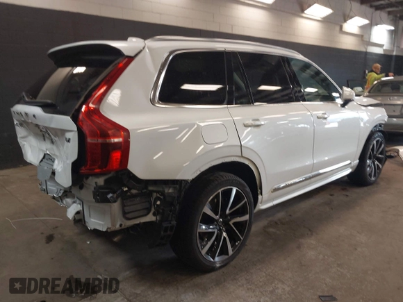 2023 Volvo XC90 Plus with VIN YV4062PN1P1985051, listed as a IAAI auction lot 41890979 with 60,922 mi miles. Bid and sale history available at carsss.com. Image 4.