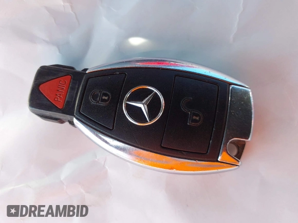 2011 Mercedes-Benz GLK GLK 350 with VIN WDCGG5GBXBF567941, listed as a IAAI auction lot 42075429 with 160,690 mi miles. Bid and sale history available at carsss.com. Image 11.