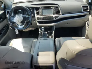 2018 Toyota Highlander SE z VIN 5TDJZRFH0JS553399, wystawiony jako Copart lot #59171004 z przebiegiem 76 883 mil mil oraz Szkoda całkowita • Salvage title. Historia ofert i sprzedaży dostępna na DreamBid. Obrazek 8.