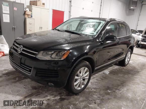 2013 Volkswagen Touareg Exec с VIN WVGEF9BP9DD004013, выставлен на аукционе IAAI как лот 41644882 с пробегом 148 096 миль миль и . История ставок и продаж доступна на DreamBid. Изображение 17.