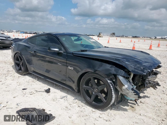 2017 Ford Mustang GT z VIN 1FA6P8CF2H5323202, wystawiony jako Copart lot #60057815 z przebiegiem 52 907 mil mil oraz Szkoda całkowita • Salvage title. Historia ofert i sprzedaży dostępna na DreamBid. Obrazek 4.