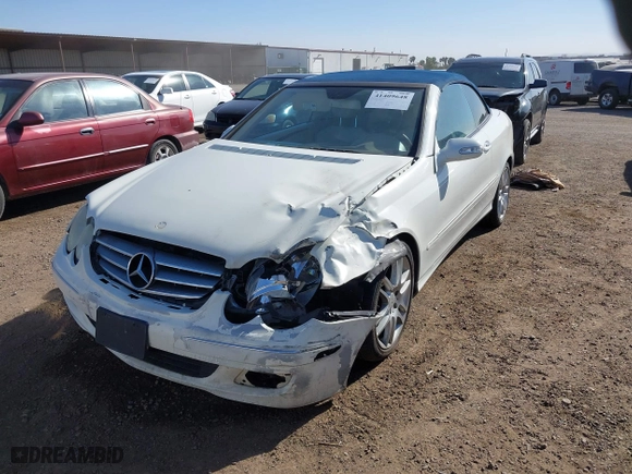 2009 Mercedes-Benz CLK-Class 3.5L with VIN WDBTK56F19T103938, listed as a IAAI auction lot 41409648 with 183,203 mi miles. Bid and sale history available at carsss.com. Image 17.