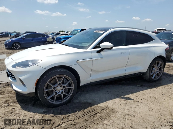 2021 Aston Martin DBX z VIN SCFVUJAW8MTV02781, wystawiony jako Copart lot #56249665 z przebiegiem 19 901 mil mil oraz Szkoda całkowita • Salvage title. Historia ofert i sprzedaży dostępna na DreamBid. Obrazek 1.