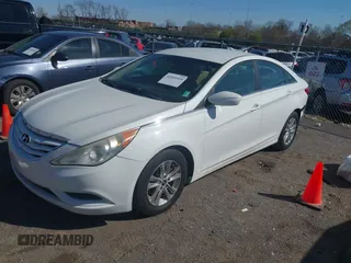 2011 Hyundai Sonata GLS with VIN 5NPEB4AC8BH244064, listed as a IAAI auction lot 41834510 with 199,762 mi miles. Bid and sale history available at carsss.com. Image 2.