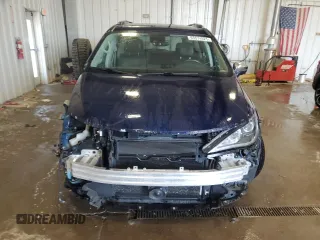 2017 Chrysler Pacifica Limited with VIN 2C4RC1GG7HR812727, listed as a Copart auction lot 63574525 with 172,424 mi miles and Clean title. Bid and sale history available at DreamBid. Image 5.