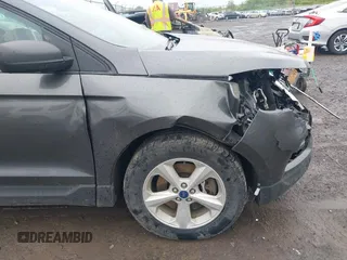 2020 Ford Edge SE z VIN 2FMPK4G94LBB18927, wystawiony jako IAAI lot #42332042 z przebiegiem 86 720 mil mil oraz . Historia ofert i sprzedaży dostępna na DreamBid. Obrazek 6.