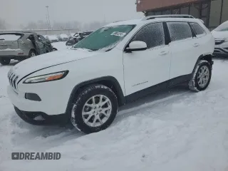 2015 Jeep Cherokee Latitude z VIN 1C4PJMCB0FW622507, wystawiony jako Copart lot #88493245 z przebiegiem 122 411 mil mil oraz Nie do naprawy • Non repairable. Historia ofert i sprzedaży dostępna na DreamBid. Obrazek 1.