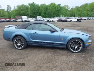 2006 Ford Mustang Standard с VIN 1ZVHT84N765220050, выставлен на аукционе IAAI как лот 42231993 с пробегом 123 880 миль миль и . История ставок и продаж доступна на DreamBid. Изображение 13.
