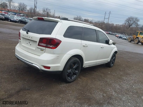 2019 Dodge Journey Crossroad with VIN 3C4PDCGG7KT860748, listed as a IAAI auction lot 41686692 with 80,028 mi miles. Bid and sale history available at carsss.com. Image 4.