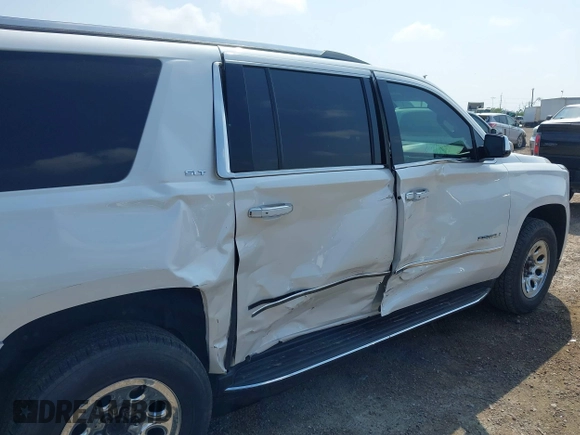 2019 GMC Yukon XL SLT with VIN 1GKS1GKC2KR117197, listed as a IAAI auction lot 41930764 with 47,350 mi miles. Bid and sale history available at carsss.com. Image 6.