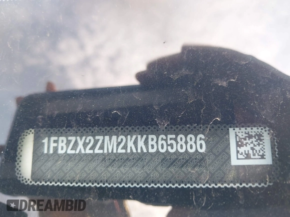 2019 Ford Transit Passenger XL z VIN 1FBZX2ZM2KKB65886, wystawiony jako IAAI lot #41911579 z przebiegiem 56 785 mil mil oraz . Historia ofert i sprzedaży dostępna na DreamBid. Obrazek 9.