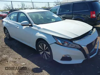 2022 Nissan Altima SV with VIN 1N4BL4DV9NN339529, listed as a IAAI auction lot 42052823 with 62,558 mi miles and . Bid and sale history available at carsss.com. Image 1.