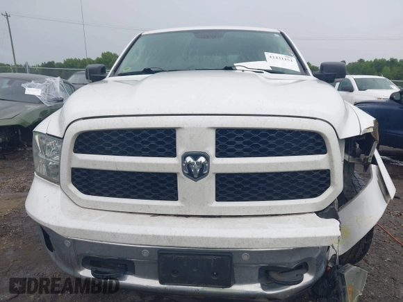 2015 Ram 1500 Outdoorsman z VIN 1C6RR7LG3FS626094, wystawiony jako IAAI lot #42431151 z przebiegiem 199 493 mil mil oraz . Historia ofert i sprzedaży dostępna na DreamBid. Obrazek 12.
