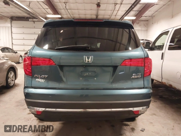 2016 Honda Pilot Elite with VIN 5FNYF6H09GB085621, listed as a IAAI auction lot 41788911 with 137,199 mi miles. Bid and sale history available at carsss.com. Image 17.
