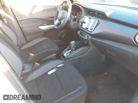 2018 Nissan Kicks S with VIN 3N1CP5CU0JL541030, listed as a IAAI auction lot 41365920 with 38,630 mi miles. Bid and sale history available at carsss.com. Image 5.