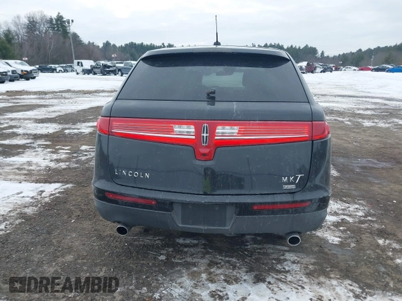 2011 Lincoln MKT with VIN 2LMHJ5AR5BBJ52058, listed as a IAAI auction lot 41305955 with 193,555 mi miles and . Bid and sale history available at DreamBid. Image 16.