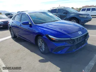 2024 Hyundai Elantra Essential with VIN KMHLM4DG8RU652186, listed as a IAAI auction lot 41456557 with 22,040 mi miles. Bid and sale history available at carsss.com. Image 1.