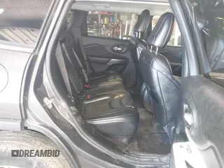 2019 Jeep Cherokee Latitude Plus with VIN 1C4PJMLB1KD139940, listed as a IAAI auction lot 41754134 with 113,237 mi miles. Bid and sale history available at carsss.com. Image 8.