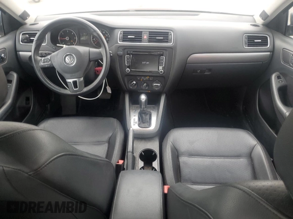 2014 Volkswagen Jetta TDI w/Premium/Nav z VIN 3VWLL7AJ1EM430822, wystawiony jako Copart lot #57405845 z przebiegiem 112 178 mil mil oraz Szkoda całkowita • Salvage title. Historia ofert i sprzedaży dostępna na DreamBid. Obrazek 8.