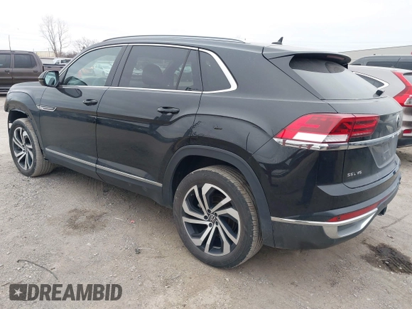 2022 Volkswagen Atlas SEL with VIN 1V2BE2CA2NC218844, listed as a IAAI auction lot 41264502 with 47,150 mi miles and . Bid and sale history available at DreamBid. Image 3.