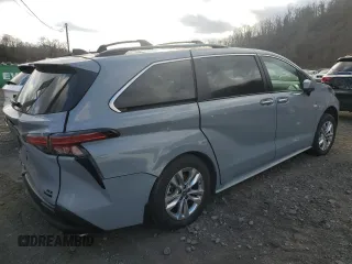 2022 Toyota Sienna XLE Woodland Edition with VIN 5TDASKFC7NS050054, listed as a Copart auction lot 88733845 with 29,839 mi miles and Salvage Title. Bid and sale history available at carsss.com. Image 3.
