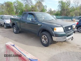 2005 Ford F-150 XLT with VIN 1FTPX14555NA51705, listed as a IAAI auction lot 42098365 with 162,409 mi miles. Bid and sale history available at carsss.com. Image 1.