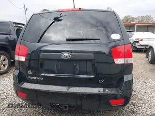 2009 Kia Borrego LX with VIN KNDJJ741895019408, listed as a IAAI auction lot 41312935 with 284,718 mi miles. Bid and sale history available at carsss.com. Image 17.
