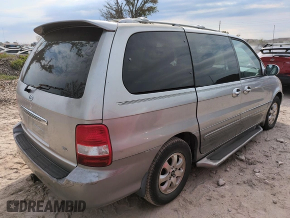 2004 Kia Sedona LX with VIN KNDUP131046534898, listed as a Copart auction lot 75387904 with 0 mi miles and Non Repairable. Bid and sale history available at carsss.com. Image 3.