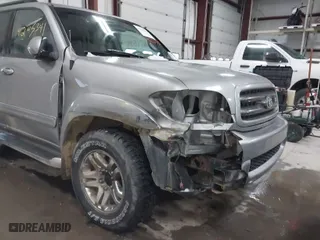 2004 Toyota Sequoia SR5 with VIN 5TDBT44A64S227125, listed as a IAAI auction lot 41245341 with 220,014 mi miles. Bid and sale history available at carsss.com. Image 6.