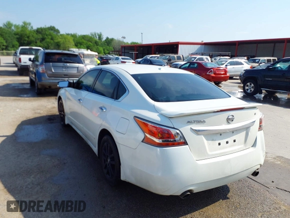 2015 Nissan Altima 2.5 S with VIN 1N4AL3AP4FC587020, listed as a IAAI auction lot 41886218 with 169,368 mi miles. Bid and sale history available at carsss.com. Image 3.