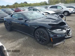 2017 Aston Martin DB11 z VIN SCFRMFAV5HGL02557, wystawiony jako Copart lot #74946544 z przebiegiem Nie podano mil oraz Szkody całkowita. Historia ofert i sprzedaży dostępna na DreamBid. Obrazek 4.
