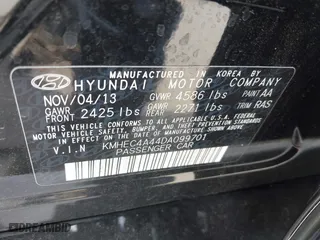 2013 Hyundai Sonata Hybrid Limited with VIN KMHEC4A44DA099701, listed as a IAAI auction lot 41964745 with 61,108 mi miles. Bid and sale history available at carsss.com. Image 9.