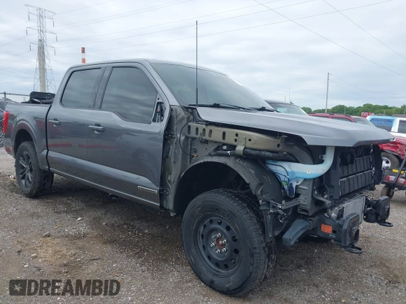 2021 Ford F-150 XL z VIN 1FTFW1ED7MFC02427, wystawiony jako IAAI lot #42336224 z przebiegiem 106 988 mil mil oraz . Historia ofert i sprzedaży dostępna na DreamBid. Obrazek 6.