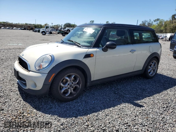 2011 MINI Clubman z VIN WMWZF3C53BT188932, wystawiony jako Copart lot #47618795 z przebiegiem Nie podano mil oraz Szkoda całkowita • Salvage title. Historia ofert i sprzedaży dostępna na DreamBid. Obrazek 1.