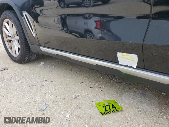 2021 BMW X5 xDrive40i with VIN 5UXCR6C07M9H20061, listed as a Copart auction lot 60442474 with 25,629 mi miles and Non repairable. Bid and sale history available at DreamBid. Image 13.